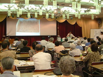 市民会館にて生ごみ堆肥作り講習会の様子